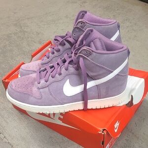 Pre-owned Nike Dunk High Violet and White High-Top Sneakers